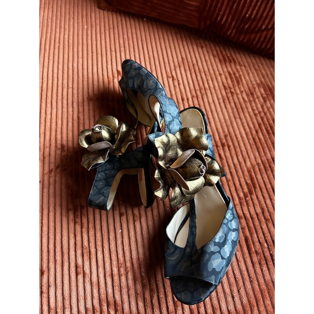Betsey Johnson Heels Womens Size 9 Blue Leopard Good Metallic Rose T-Strap - Picture 8 of 8